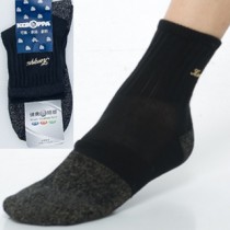 【KEROPPA】可諾帕銀纖維抗菌除臭運動厚底短襪(男女適用)C98003GS黑米灰（C98003GS）